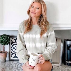 Abercrombie Light Green Tie Dye Crew Sweatshirt / Pullover